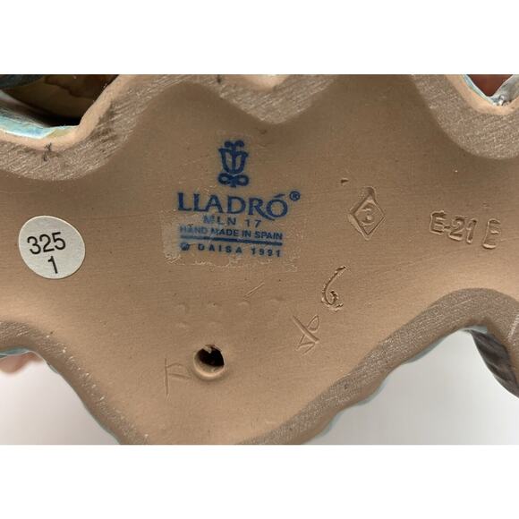 Vtg Lladro Figurine ARCTIC ALLIES Inuit BOY AND GIRL #2227 Retired 2004 - Picture 7 of 7